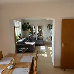 公寓 Stilvolle Mit Parkplatz Rülzheim