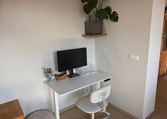 Stilvolle Mit Parkplatz *